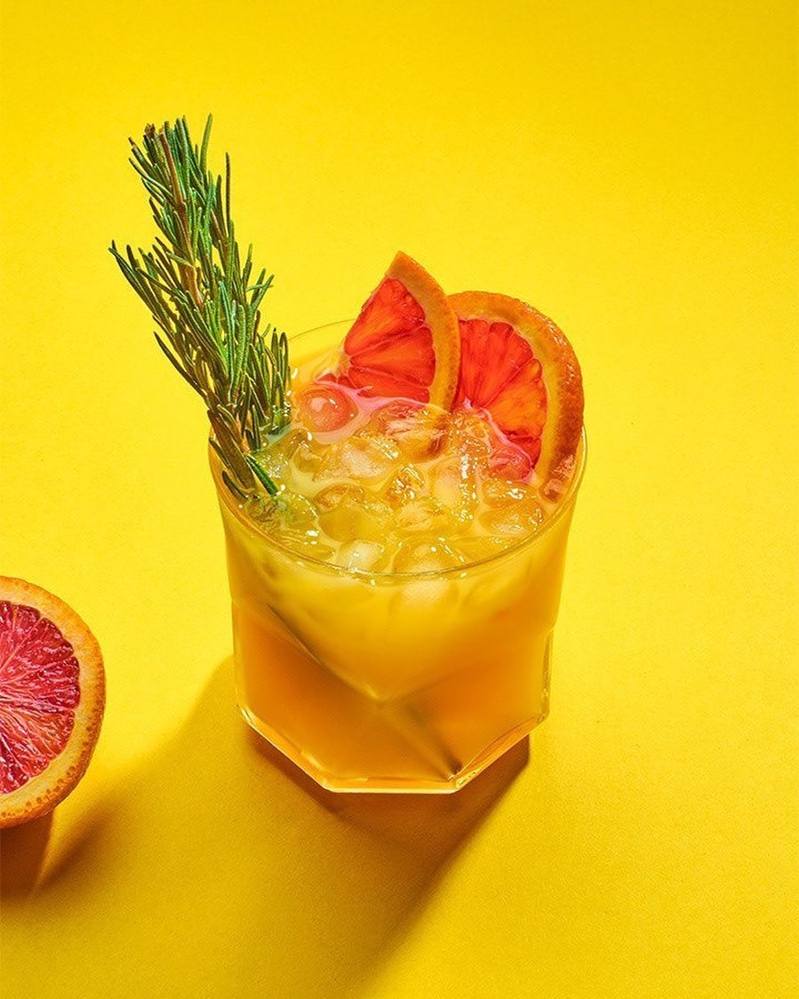 bonbuz non-alcoholic spirit canada - make incredible drinks with bite, buzz but no booze - feel good drinks - elevated drinks